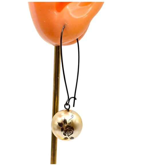 Pierced Chunky Beaded Earrings Imitation Pearl Black Floral Motiff Long Wire - Picture 6 of 8